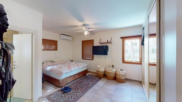 מוטה גור, אפקה