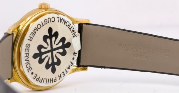 שעון פטק פיליפ קלטרא זהב צהוב 18 קראט 33