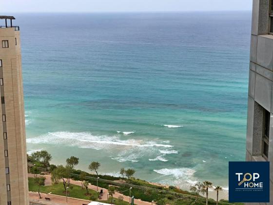 שדרות ניצה, רצועת המלונות