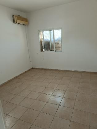 חנה סנש 12, מוצקין הותיקה