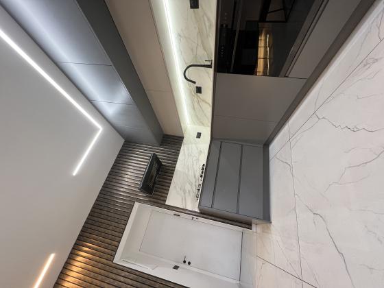 חכמי אתונה 60, שפירא