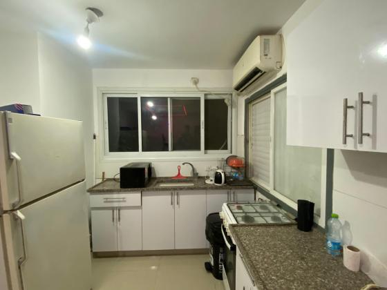 סנהדרין 136, שכונה ד