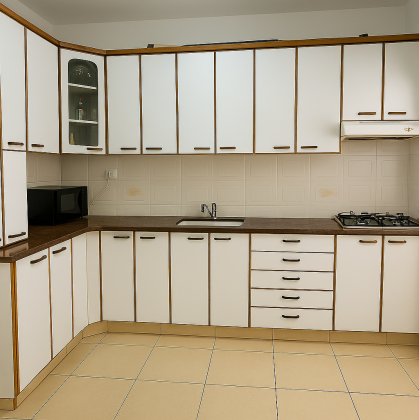 עוזיאל 15, מרכז העיר