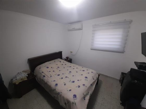 יהודה הלוי 42, שכונה ד