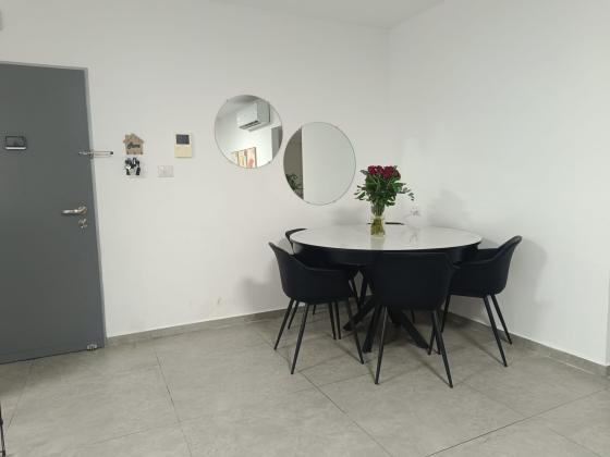 עמק חפר 55, אגמים