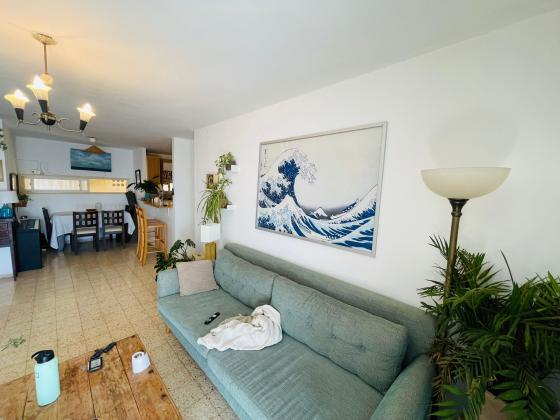 בן יהודה 22, שכונה ב