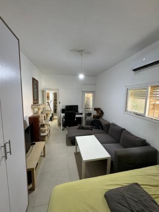 עוזיאל 25, יד לבנים