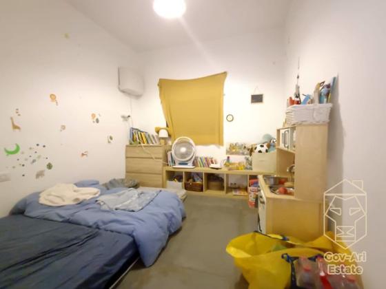 גדעון 15, בקעה