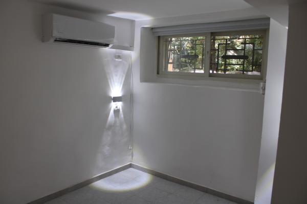 דרך חברון 63, אבו תור