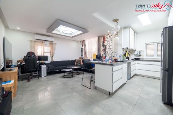 ארלוזורוב, מרכז העיר