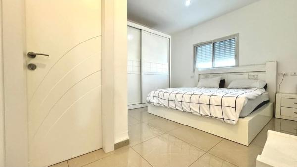 וולפסון 8, מרכז העיר