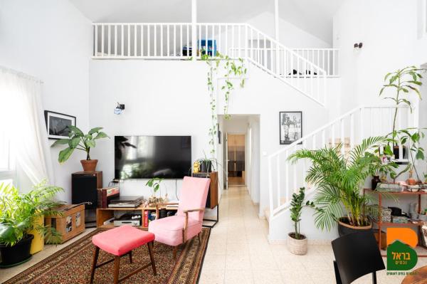 הגלעין 6, נוה פרדסים