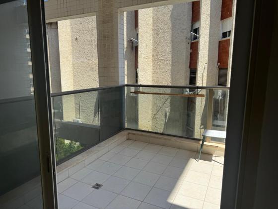 ארלוזורוב 33, נוה אלון (עמידר)