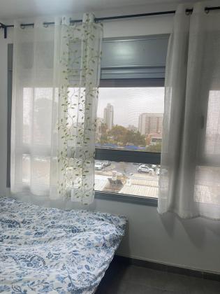 אלכסנדר ינאי 17, שכונה ד