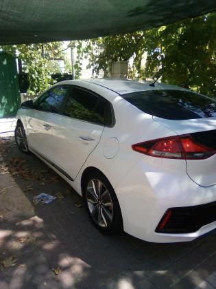 יונדאי איוניק (2018)