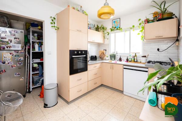 הגלעין 6, נוה פרדסים