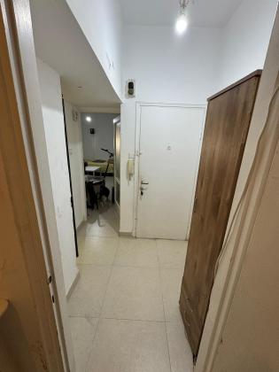 עוזיאל 25, יד לבנים