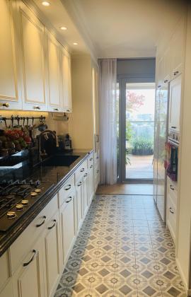 חיים בר-לב 7, המשולש הגדול - קרית קריניצי החדשה