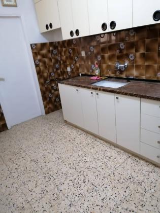 החשמונאים 28, גרין ועם