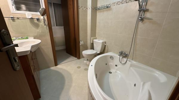 אמיר אברהם 2104