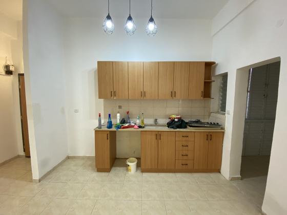 בן יהודה 41, הדר הכרמל