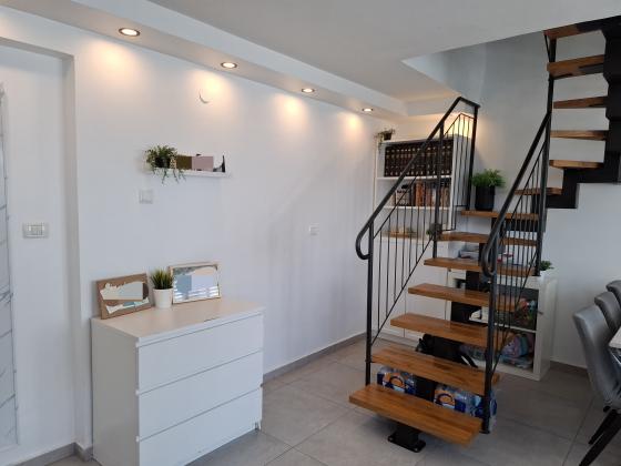 בית שערים 1, רסקו ב