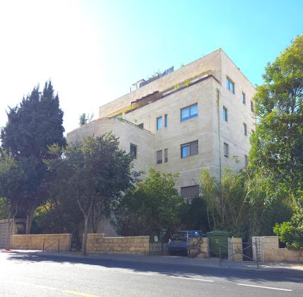 חזקיהו המלך 10, המושבה הגרמנית