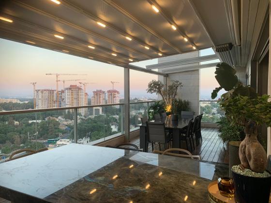 חיים בר-לב 7, המשולש הגדול - קרית קריניצי החדשה