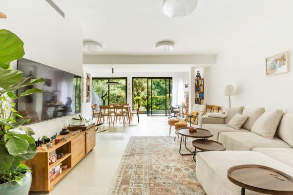 עמנואל הרומי, הצפון הישן החלק המרכזי