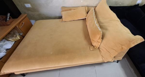 ספה מקטיפה, צבע שחור, שמורה אורך 2