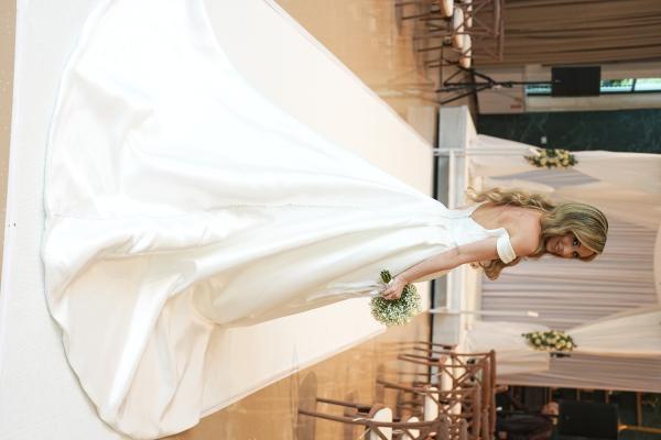 מוכרת שתי שמלות כלה ב 1500 שקל-  1