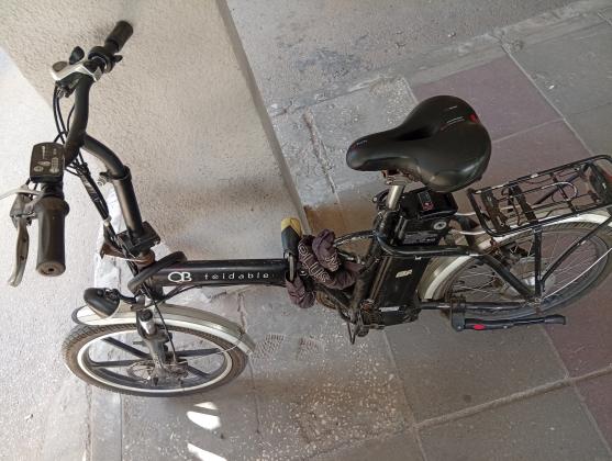 אופניים חשמליים QB foldable בשימוש