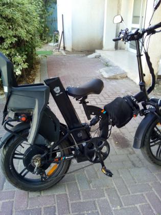 אופניים חשמליות במצב מעולה בקר