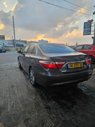 טויוטה קאמרי (2015)