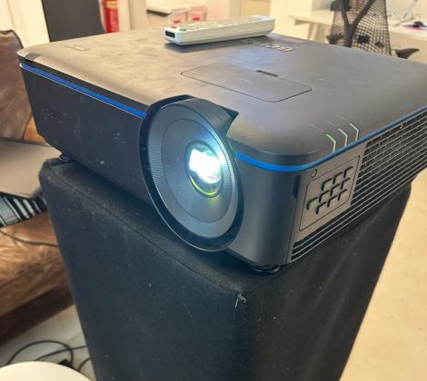 BenQ LU960ST2 Laser Projector, WUXGA