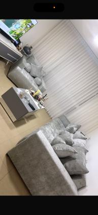 סלון כמו חדש מוכרת גם