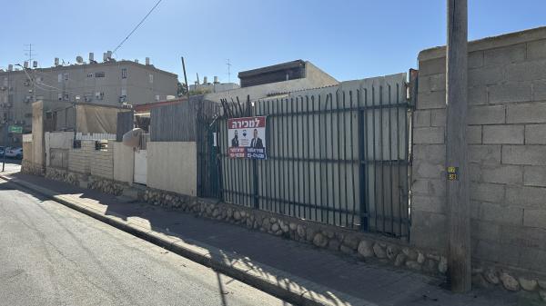 סוכות 12 (שכונה ד)