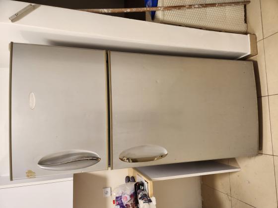 מקרר אלקטרה ישן, עובד מצויין