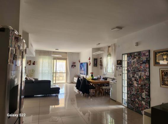 אורי בן ארי 17 (פסגת זאב מרכז)