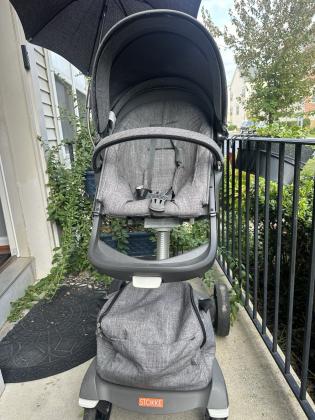 עגלת Stokke Xplory בצבע שחור