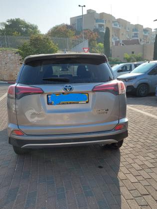 טויוטה RAV4 הייבריד (2018)