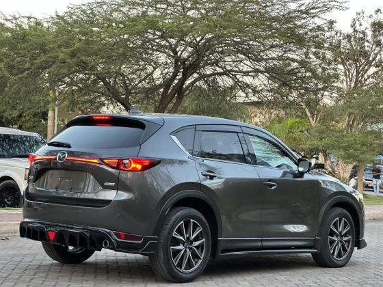 מאזדה MX-5 (2018)