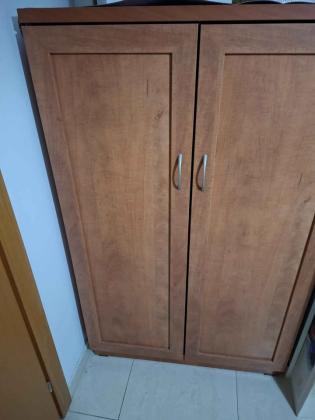 סט ריהוט משרדי במצב כמו