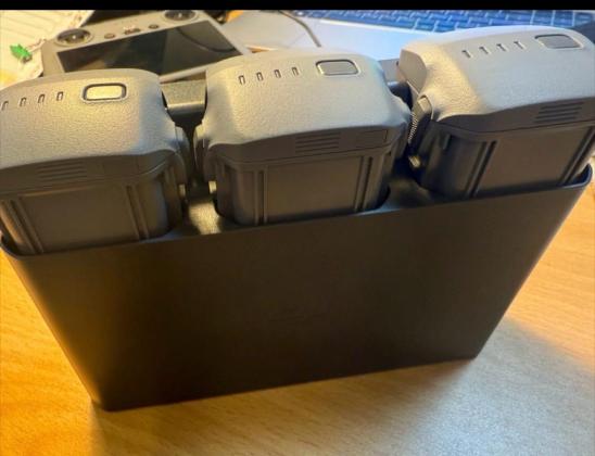 רחפן DJI Air 3S עם RC 2 Fly More Combo