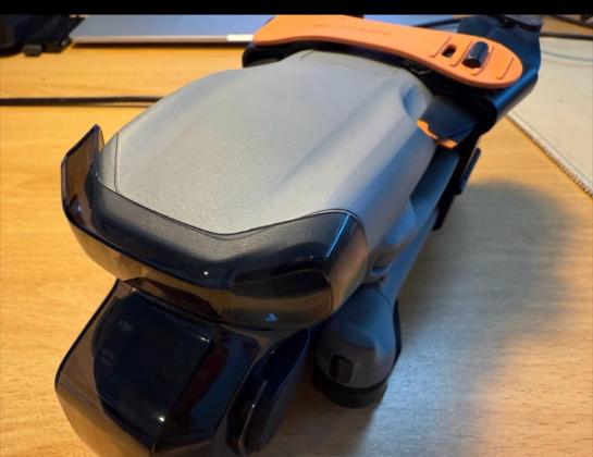 רחפן DJI Air 3S עם RC 2 Fly More Combo