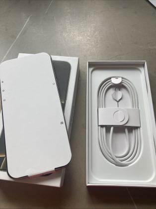 Apple iPhone 16 Pro Max 1TB 8GB RAM