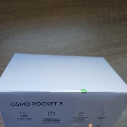 DJI Osmo Pocket 3 Creator Combo, 1 inch CMOS Sensor, 20mm Lens