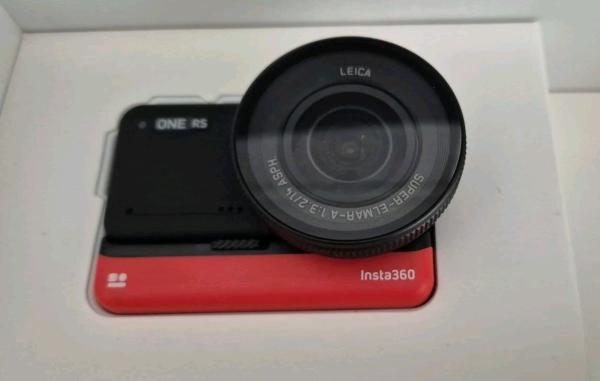 Insta360 ONE RS 1 inch Leica 360 Action Camera, Up to 6K30 Video - 21M