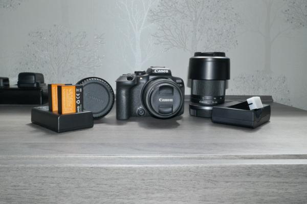 Canon EOS R10 Mirrorless Camera, 24.2MP APS-C CMOS Sensor, Dual Pixel