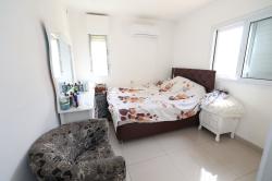 משה שרת 8 (שכונה יא)